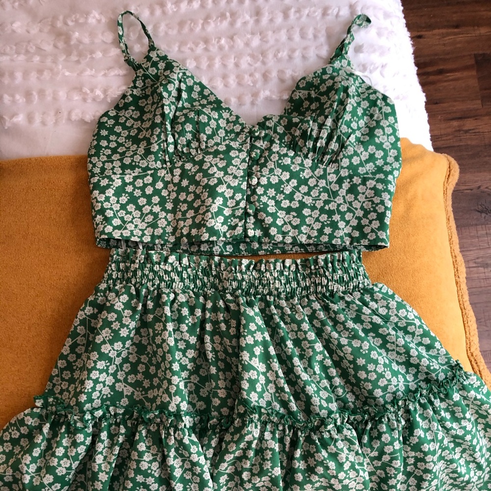 Princess Polly shah set in green